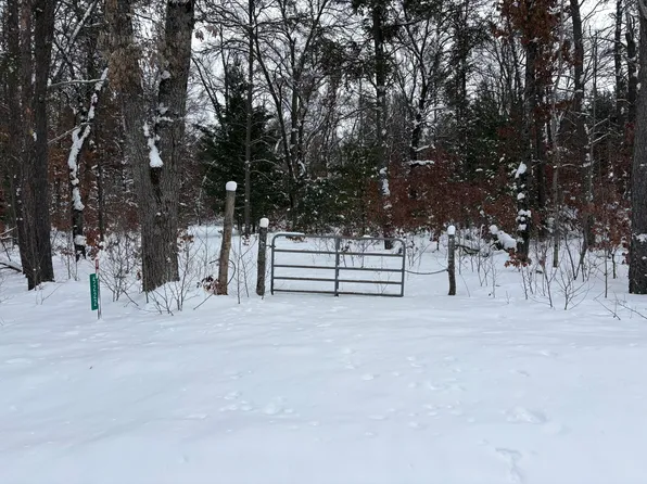 5222 S Broadway Ave, Idlewild, MI 49642