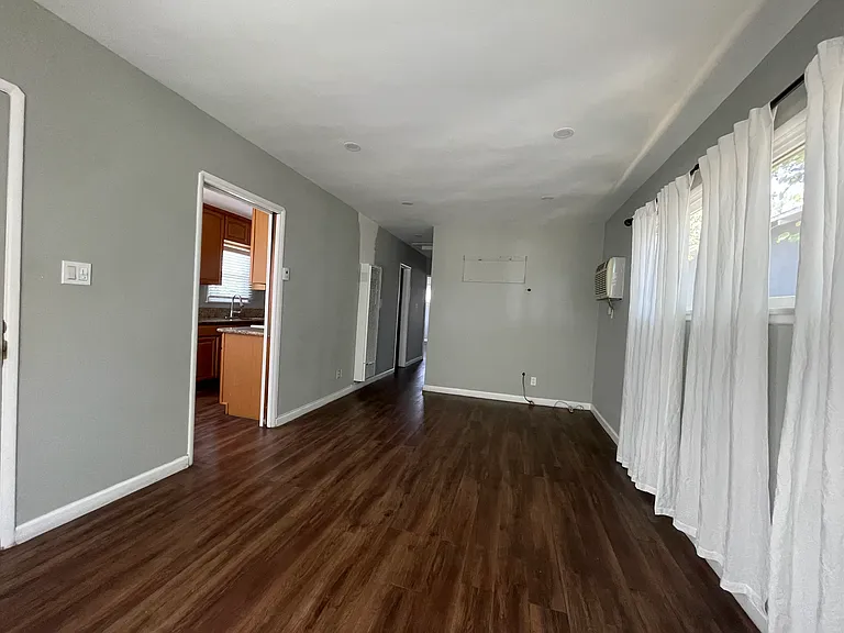 2375 Wilma Ave — Photo 6