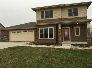 2924 Green Ave, Blue Mounds, WI 53517