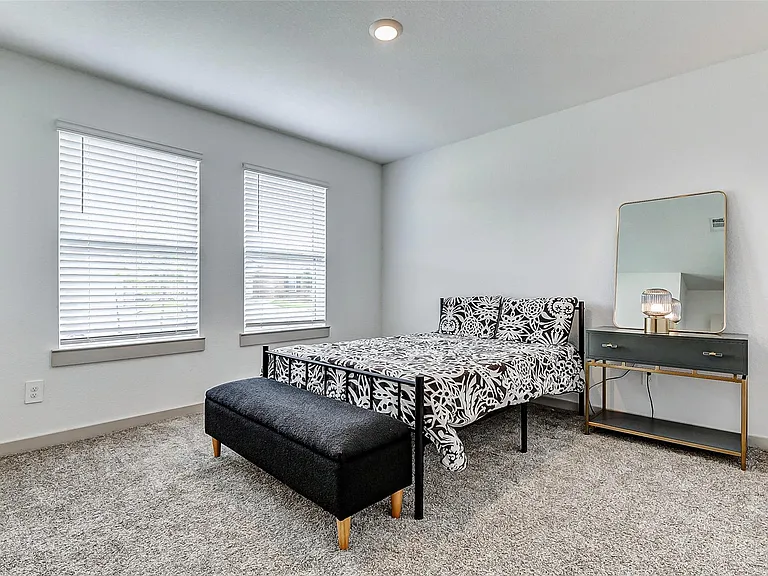 1731 William Scott St — Photo 8