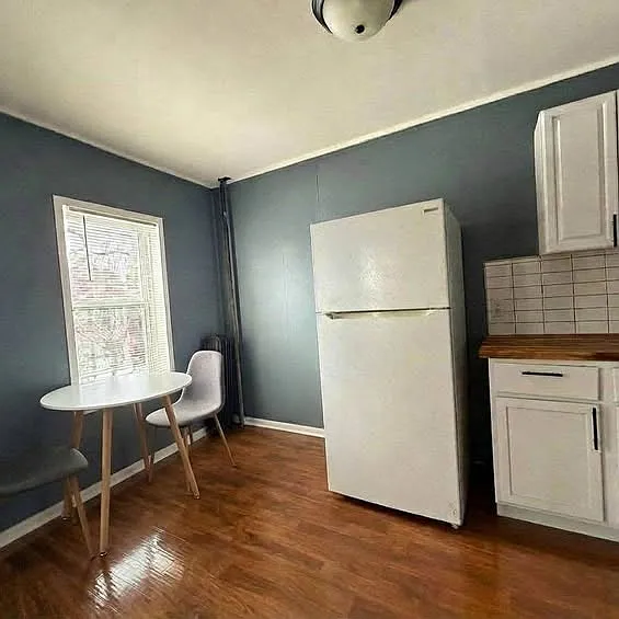 Building Photo - 348 Maria Ave #24