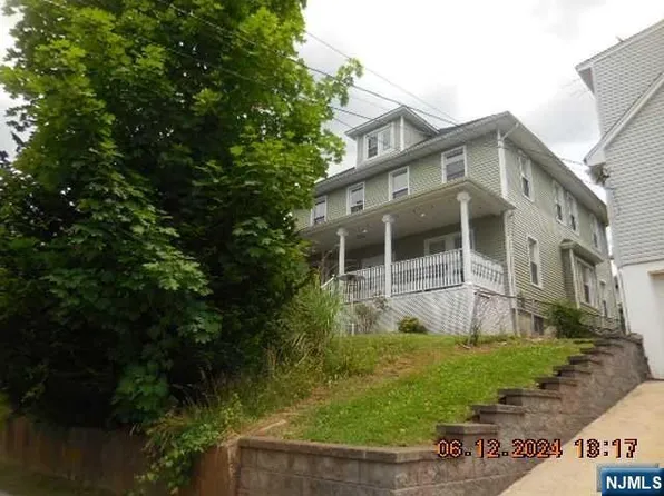 221 Ridgefield Ave, Bogota, NJ 07603