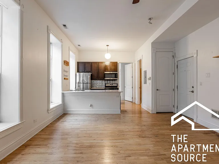 1659 S Throop St #2E — Photo 5