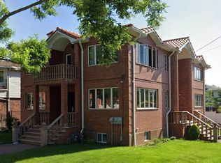 69-02 225th St, Oakland Gardens, NY 11364