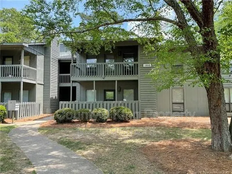 1866 Tryon Dr #8 — Photo 3