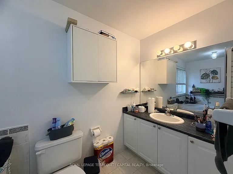 225 Country Ln — Photo 12