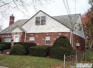 161 Casper St, Valley Stream, NY 11580