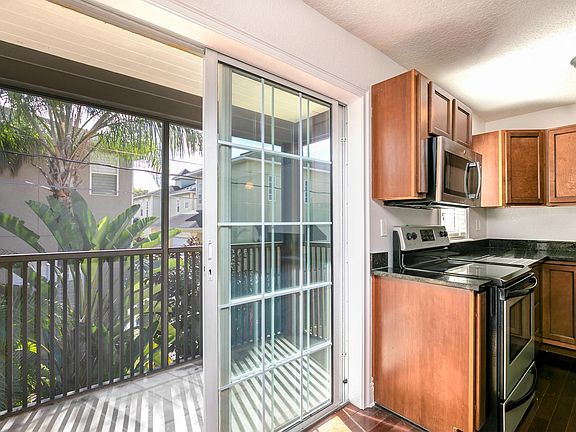 5th image of 3310 Clay Ave Unit 109