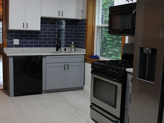 5th image of 5342 N Luna Ave #1