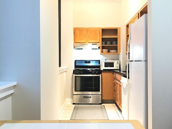 2nd image of 1016 Cherry St APT 401