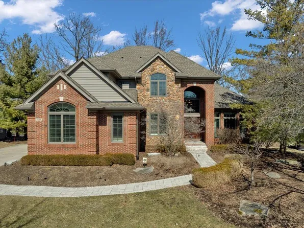 6244 Branford Dr, West Bloomfield, MI 48322