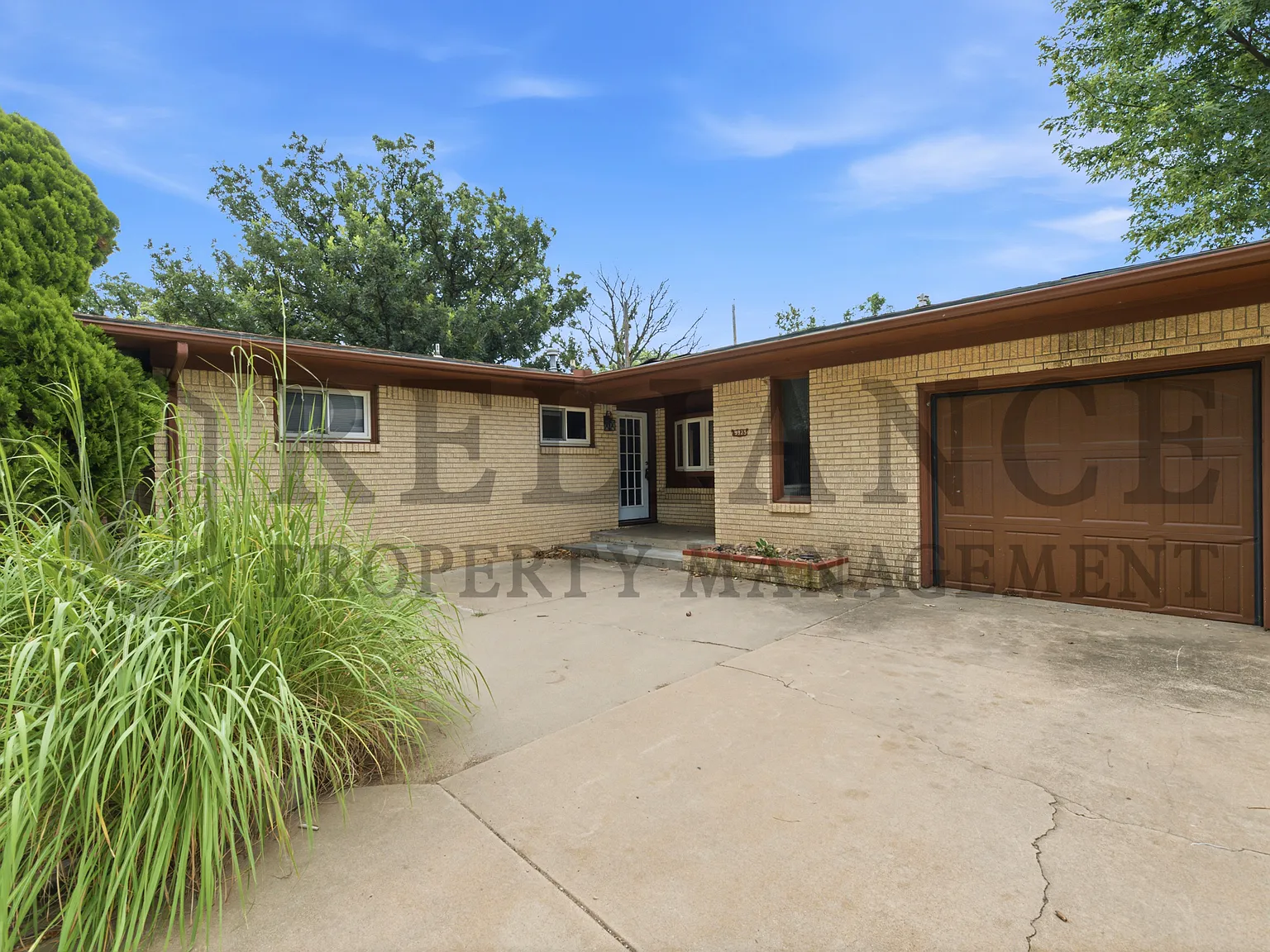9923 West Binter Lane - 1 — Photo 2