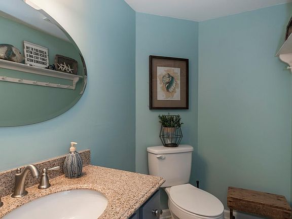 3rd image of 1145 Pin Oak Dr