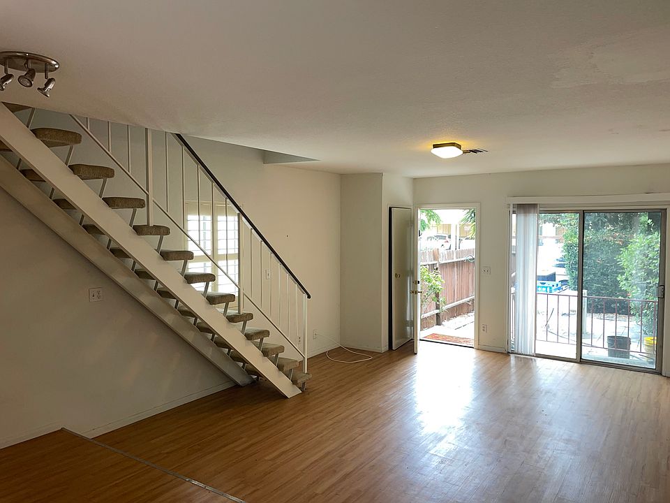 1st image of 3752.5 Westwood Blvd