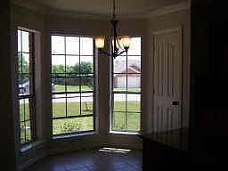3rd image of 413 Willow Creek Dr