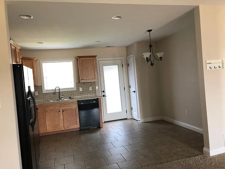 5811 Islip Dr — Photo 6
