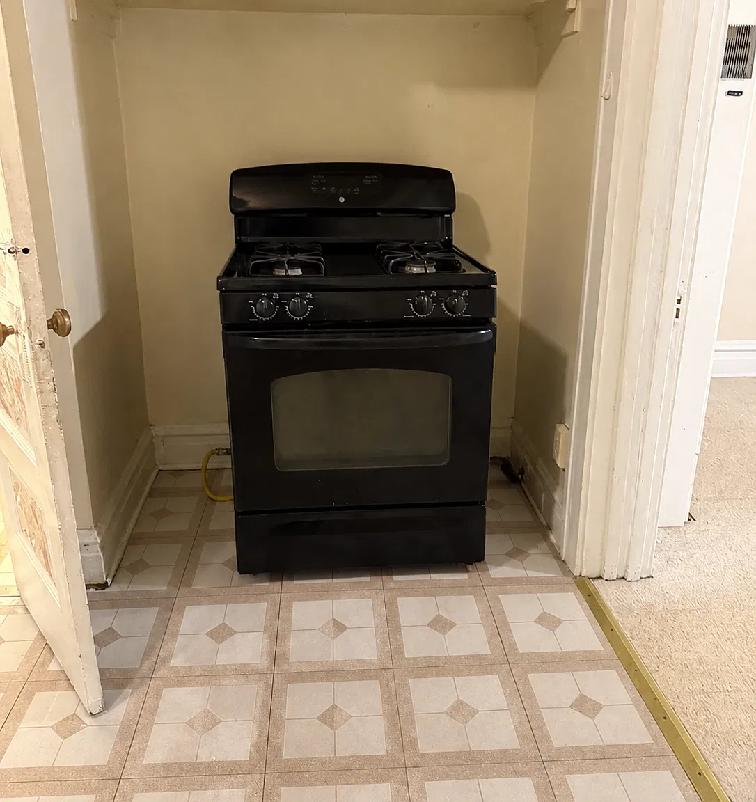 1 bed, $850 — Photo 2