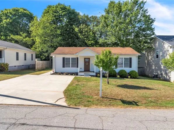 307 Grant St, Easley, SC 29640