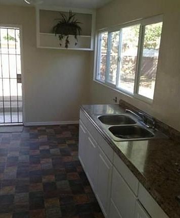 4th image of 38450 21st St E