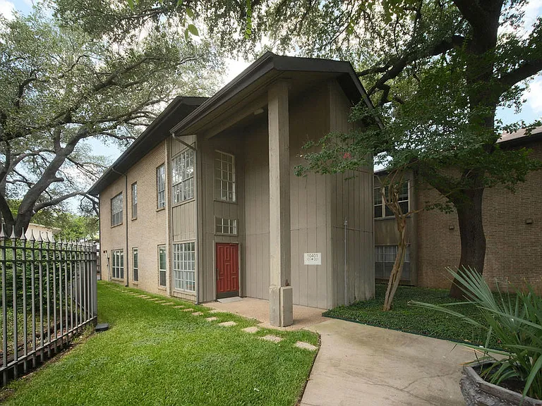 10401 High Hollows Dr #201 — Photo 30
