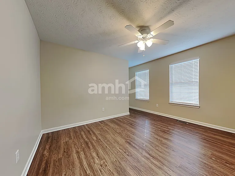 4228 Pekin Ct — Photo 15