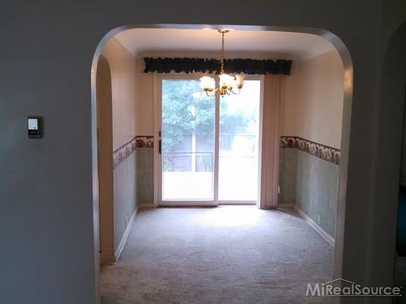 4th image of 311 N Kennefic St