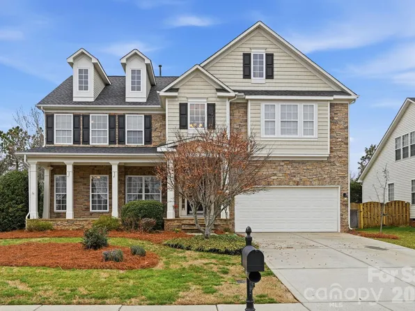 8116 Madrigal Ct, Waxhaw, NC 28173