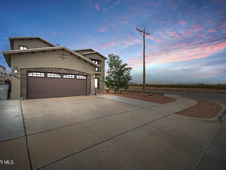 11393 Bullseye St — Photo 1