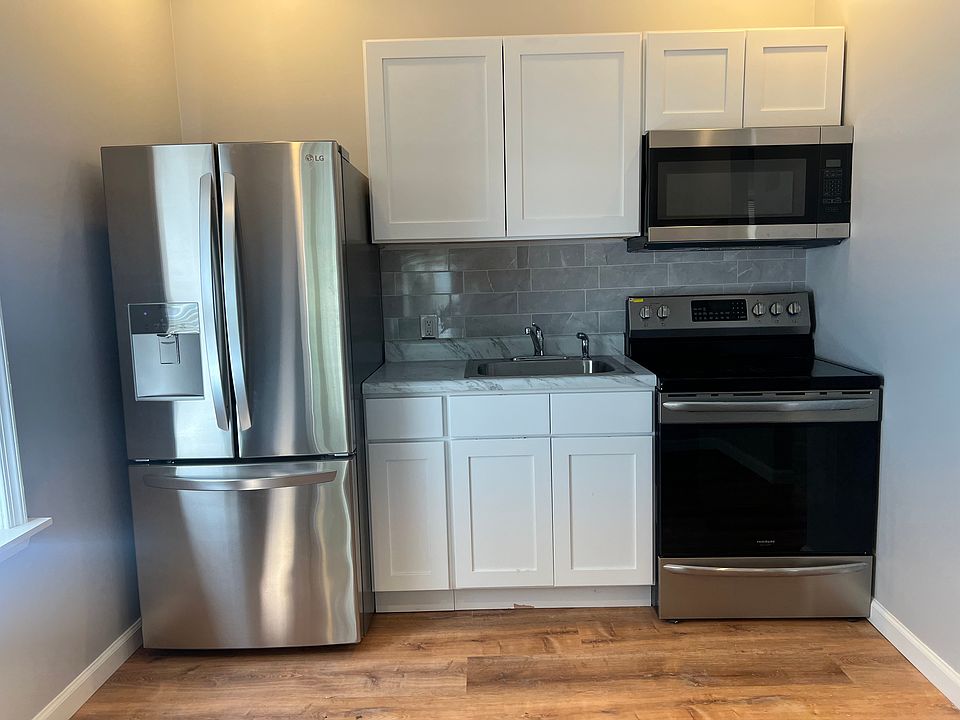 1st image of 1406 W Cheltenham Ave APT 1