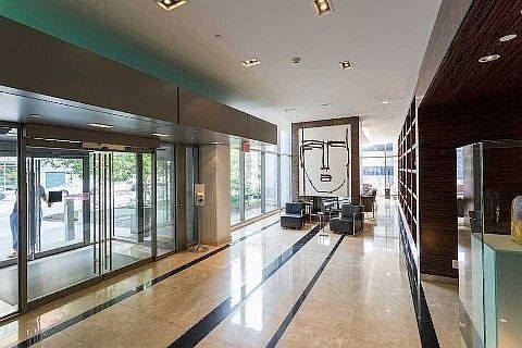 4th image of 38 Grenville St #1001