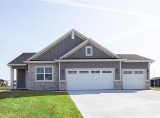 5101 154th Cir, Urbandale, IA 50323