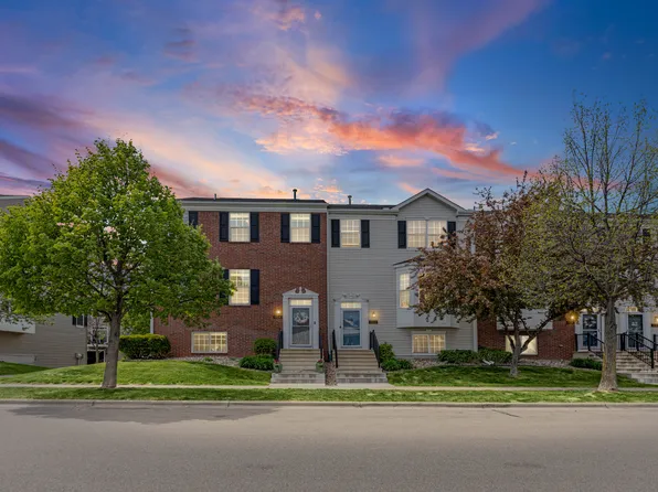 1724 Riverside Dr, Shakopee, MN 55379
