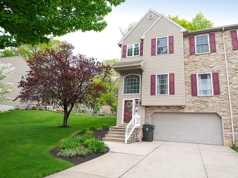 8343 Scenic View Dr — Photo 28