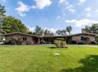 2302 Topsfield Rd, South Bend, IN 46614