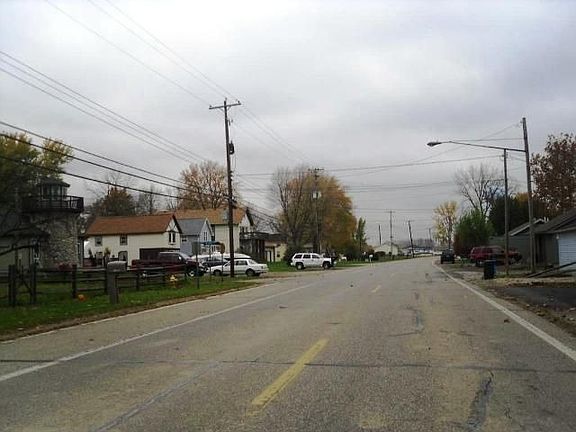 3rd image of 11231 Harold Dr