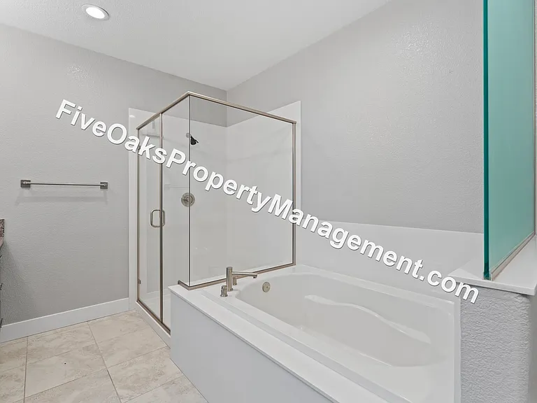 571 Willow Ridge Ct — Photo 14