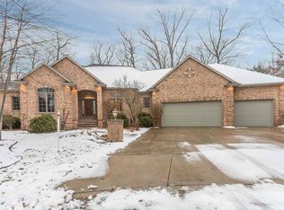2874 Sleepy Hollow Dr, Green Bay, WI 54311