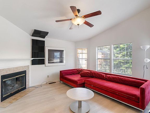 3rd image of 473 Gilcrest Avenue