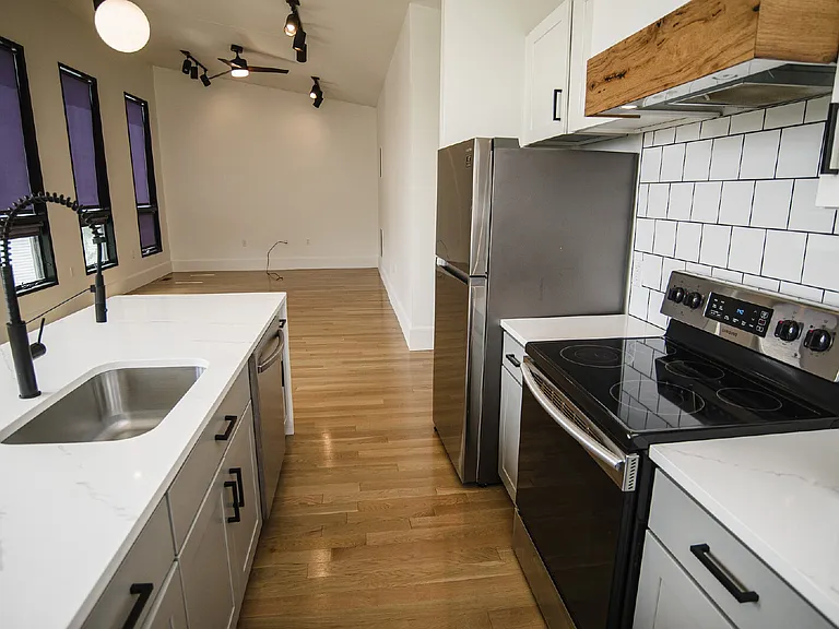 503 N Cameron St — Photo 17