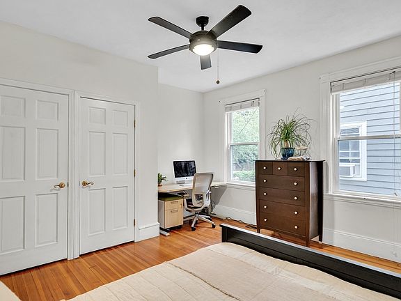4th image of 124 Chestnut St #1