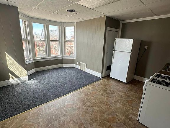 2nd image of 1301 Spring St #1301