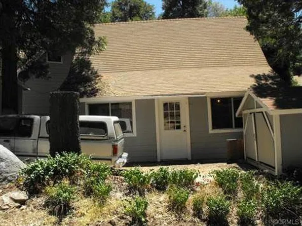 25154 Moon Dr, Crestline, CA 92325