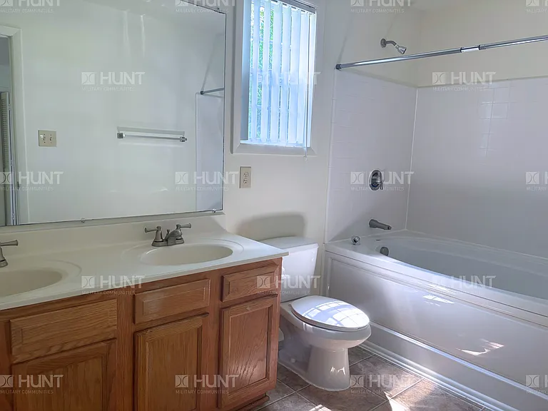 4 Washington Dr — Photo 7