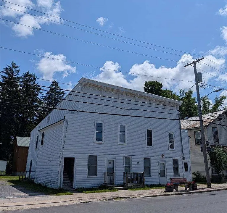72 Main St