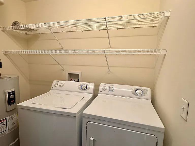 1029 Shenandoah St #103 — Photo 14