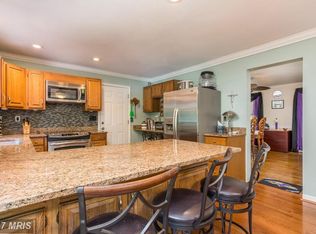 201 Lake Shore Dr, Pasadena, MD 21122