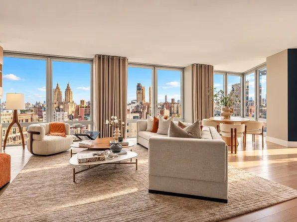 212 W 72nd St #16G, New York, NY 10023