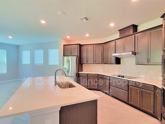3rd image of 28575 Cozy Creek Dr