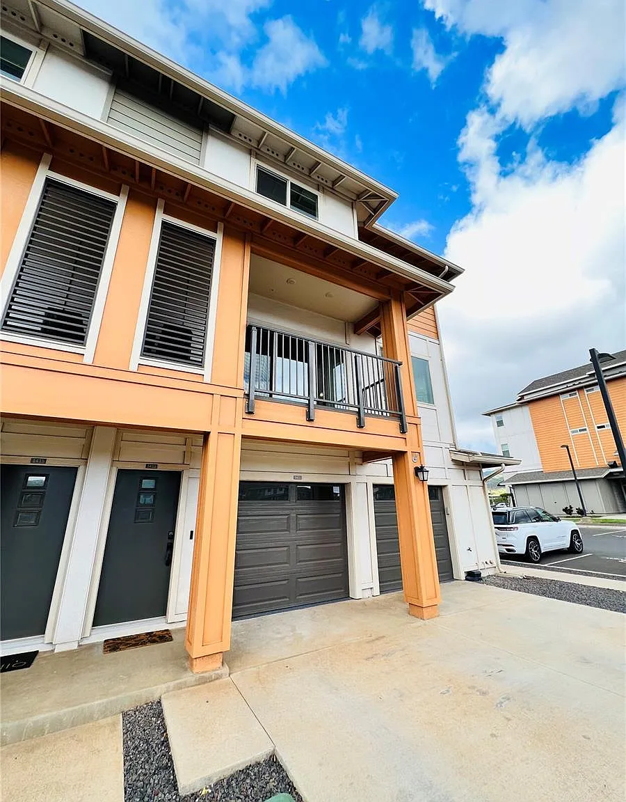 2 bed, 2.5 bath, 1119 sqft, $3,400 — Photo 2