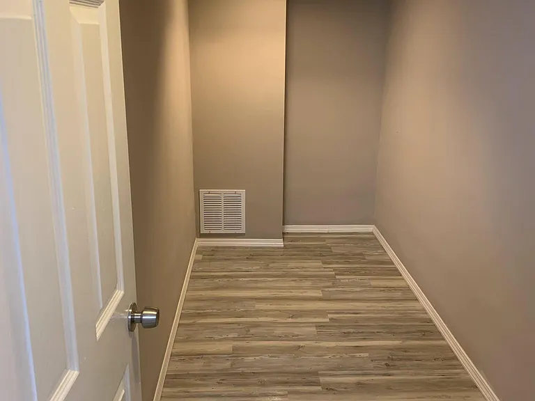 29717 Milton Ave — Photo 24